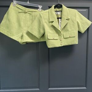 Cropped Short-Sleeve Blazer & High-Waist Shorts Set — Light Green